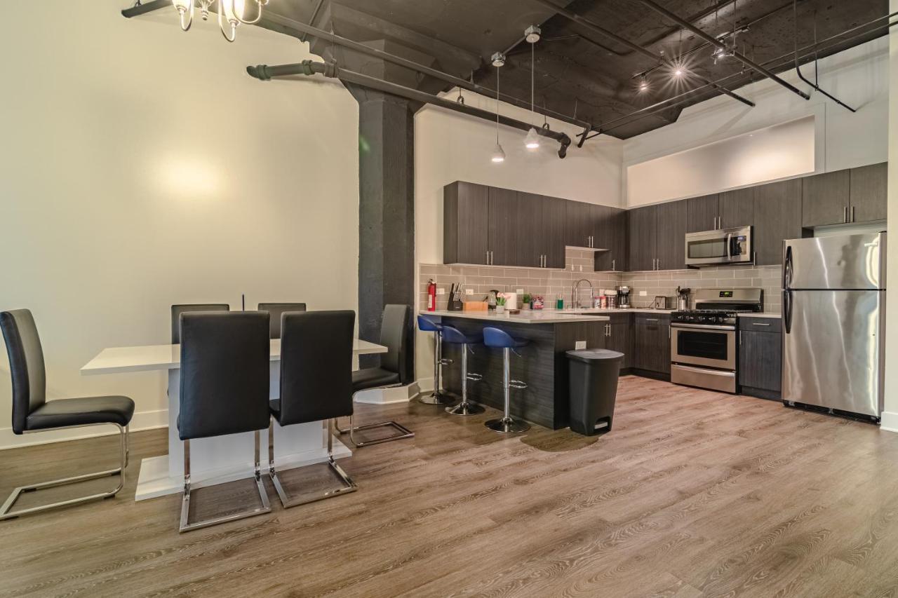 Ideal 3Br Business Or Leisure Rental In Chicago Fully Stocked Kitchen & Fast Internet With Optional Parking Near Soldier Field, Grant Park & Mccormick Place Kültér fotó