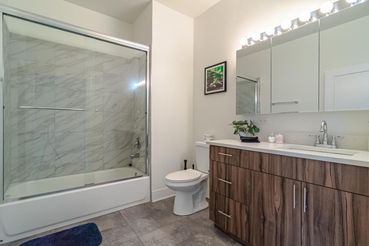 Ideal 3Br Business Or Leisure Rental In Chicago Fully Stocked Kitchen & Fast Internet With Optional Parking Near Soldier Field, Grant Park & Mccormick Place Kültér fotó